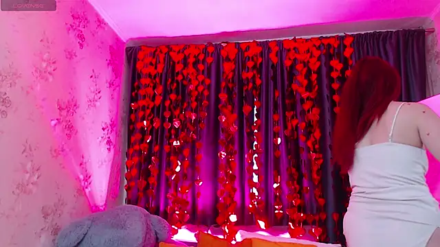 Nina Blum  online show from February 10, 6:45 am