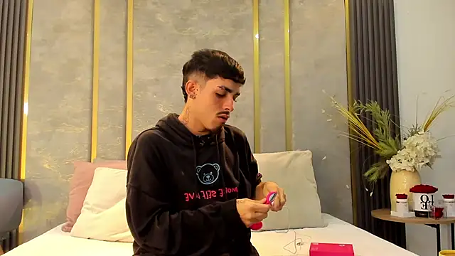 NikoStone  online show from November 7, 4:28 am