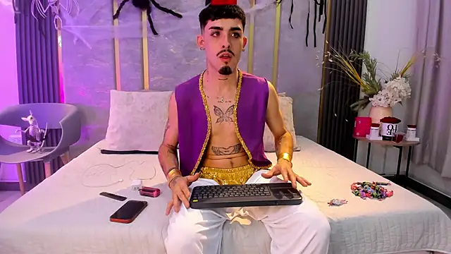 NikoStone  online show from October 31, 4:20 am