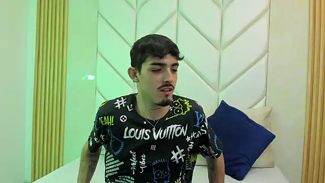 NikoStone  online show from October 8, 2:40 pm