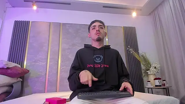 NikoStone  online show from November 25, 4:46 am