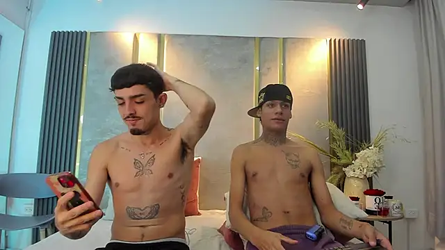 NikoStone  online show from November 19, 5:07 am