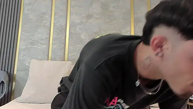 Snapshot of NikoStone_ chatting on January 14, 5:11 am NikoStone online show from January 14, 5:11 am