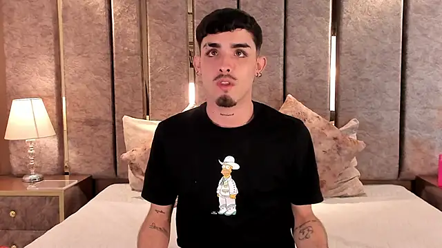 Snapshot of NikoStone_ chatting on January 17, 5:22 am NikoStone online show from January 17, 5:22 am