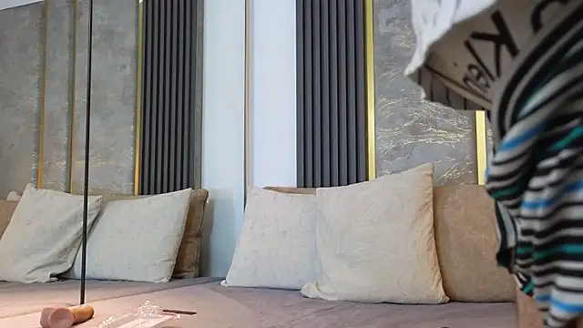 Snapshot of NikoStone_ chatting on February 20, 6:26 am NikoStone online show from February 20, 6:26 am