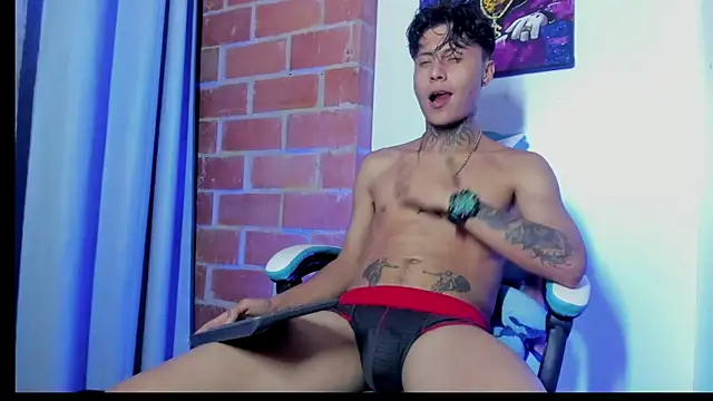 anaximandro hot online show from April 2, 8:54 am