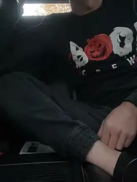 Snapshot of bmwe71 chatting on November 6, 2:43 pm bmwe71 online show from November 6, 2:43 pm