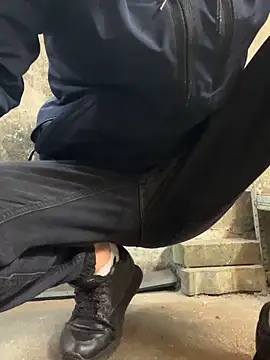 Snapshot of bmwe71 chatting on November 18, 11:57 am bmwe71 online show from November 18, 11:57 am