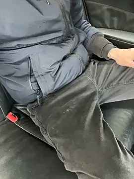 Snapshot of bmwe71 chatting on February 11, 12:49 pm bmwe71 online show from February 11, 12:49 pm