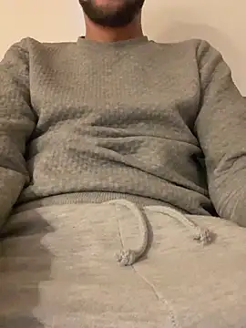 Snapshot of bmwe71 chatting on February 25, 8:41 pm bmwe71 online show from February 25, 8:41 pm