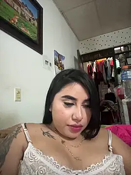 Sophie Dreamss online show from May 11, 9:45 pm
