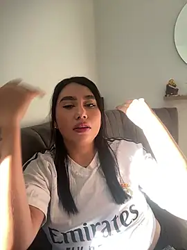 Snapshot of Sophie_Dreamss chatting on July 6, 10:12 pm Sophie Dreamss online show from July 6, 10:12 pm