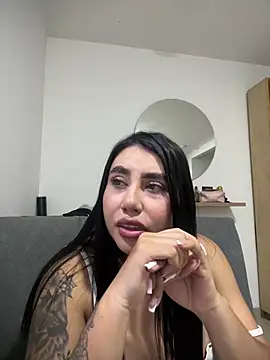 Snapshot of Sophie_Dreamss chatting on June 26, 10:59 pm Sophie Dreamss online show from June 26, 10:59 pm