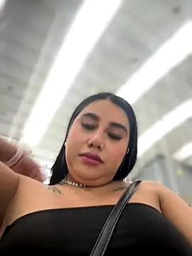 Snapshot of Sophie_Dreamss chatting on October 20, 5:35 pm Sophie Dreamss online show from October 20, 5:35 pm