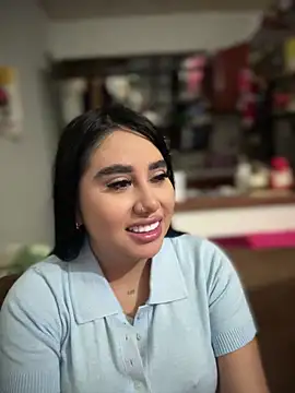 Snapshot of Sophie_Dreamss chatting on October 18, 10:23 pm Sophie Dreamss online show from October 18, 10:23 pm