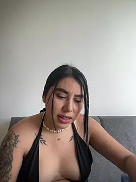 Snapshot of Sophie_Dreamss chatting on June 25, 9:09 pm Sophie Dreamss online show from June 25, 9:09 pm