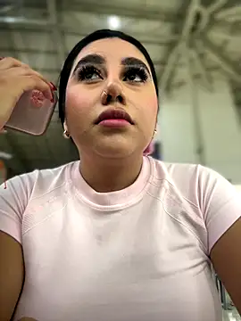 Snapshot of Sophie_Dreamss chatting on September 18, 9:29 pm Sophie Dreamss online show from September 18, 9:29 pm