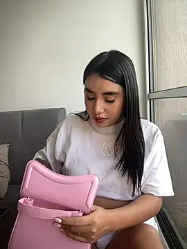 Snapshot of Sophie_Dreamss chatting on June 13, 10:08 pm Sophie Dreamss online show from June 13, 10:08 pm