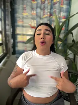 Snapshot of Sophie_Dreamss chatting on September 21, 9:20 pm Sophie Dreamss online show from September 21, 9:20 pm