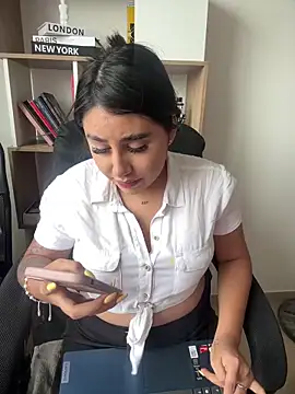 Sophie Dreamss online show from February 19, 6:49 pm