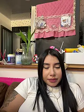 Snapshot of Sophie_Dreamss chatting on June 29, 10:31 pm Sophie Dreamss online show from June 29, 10:31 pm