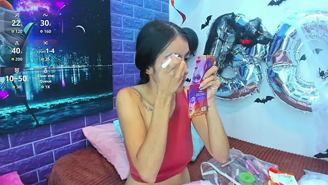 Cora 222 online show from October 31, 11:18 am