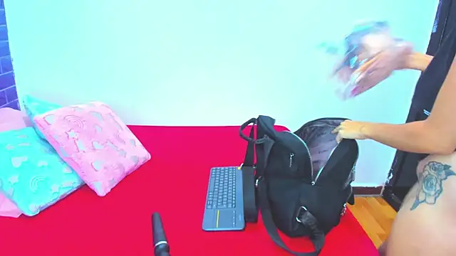 Cora 222 online show from November 16, 12:10 pm