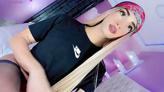 Nauthy girl online show from May 8, 1:04 pm
