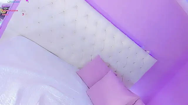 Nauthy girl online show from May 15, 12:58 pm