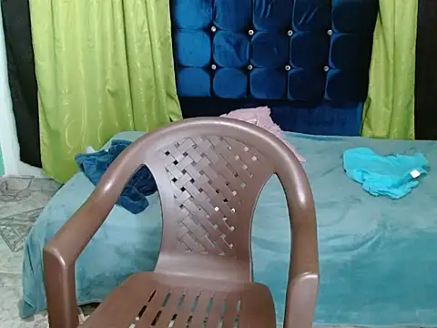 Snapshot of canelasexy_1 chatting on November 7, 7:51 pm canelasexy 1 online show from November 7, 7:51 pm