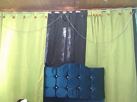 Snapshot of canelasexy_1 chatting on January 14, 6:44 pm canelasexy 1 online show from January 14, 6:44 pm