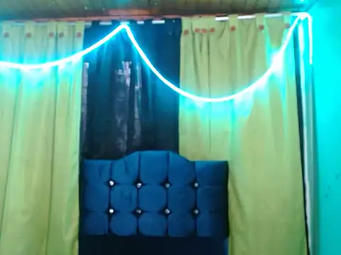 Snapshot of canelasexy_1 chatting on February 16, 8:29 pm canelasexy 1 online show from February 16, 8:29 pm