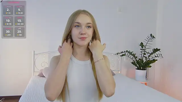 KumiKruz online show from October 1, 1:04 pm