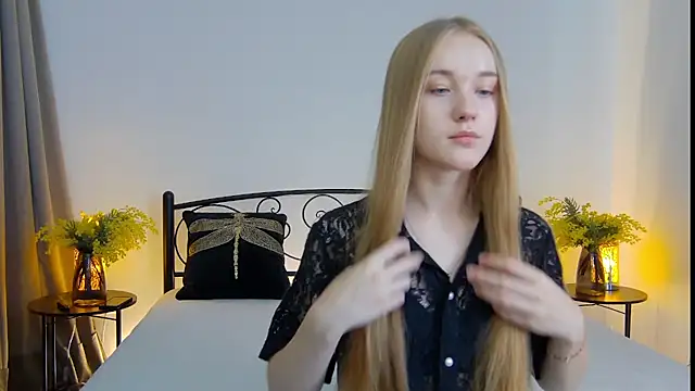 KumiKruz online show from September 9, 1:20 pm