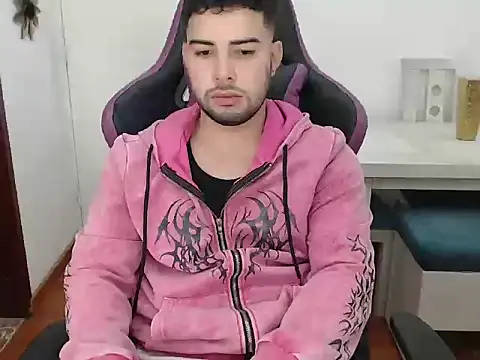 baby mateo online show from December 5, 8:17 pm