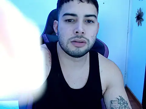 Snapshot of baby_mateo chatting on November 30, 11:38 pm baby mateo online show from November 30, 11:38 pm