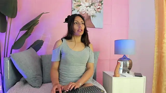 Snapshot of angelica_cute12 chatting on September 20, 2:55 pm angelica cute12 online show from September 20, 2:55 pm