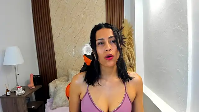 Thais kim online show from November 1, 12:21 pm