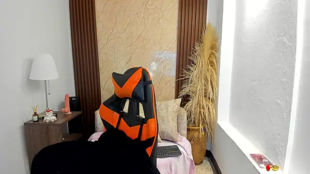 Thais kim online show from November 12, 4:11 pm