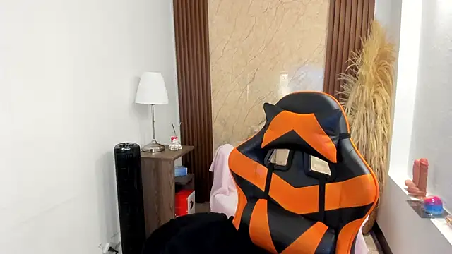 Thais kim online show from March 6, 5:41 pm