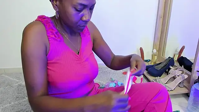 coral15  online show from October 26, 2:12 am