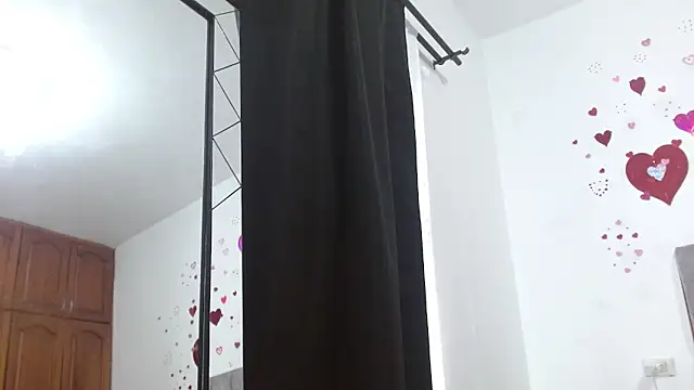 Snapshot of Dariana_Pink chatting on October 18, 7:38 pm Dariana Pink online show from October 18, 7:38 pm