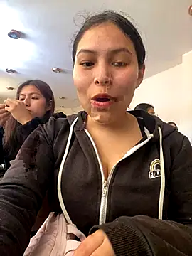 Snapshot of BrendaAr chatting on October 28, 3:55 pm BrendaAr online show from October 28, 3:55 pm