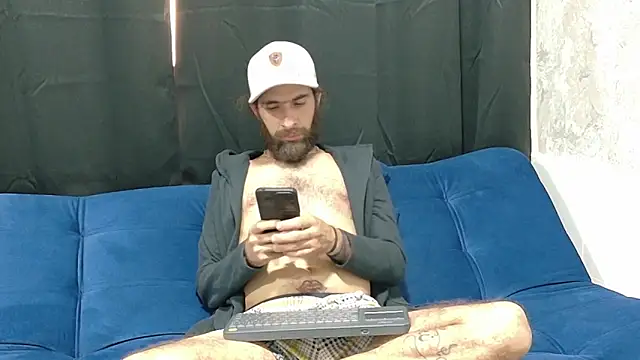 Snapshot of hairy_mannn chatting on September 23, 4:14 pm hairy mannn online show from September 23, 4:14 pm