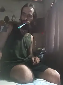 Snapshot of hairy_mannn chatting on May 6, 1:15 pm hairy mannn online show from May 6, 1:15 pm