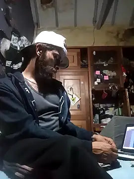 Snapshot of hairy_mannn chatting on May 2, 3:56 am hairy mannn online show from May 2, 3:56 am