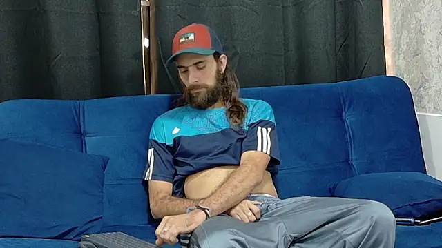 Snapshot of hairy_mannn chatting on September 25, 7:42 pm hairy mannn online show from September 25, 7:42 pm