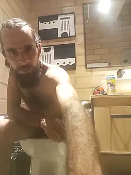 Snapshot of hairy_mannn chatting on June 18, 7:18 am hairy mannn online show from June 18, 7:18 am