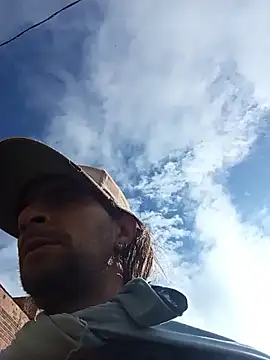 hairy mannn online show from December 1, 1:01 pm