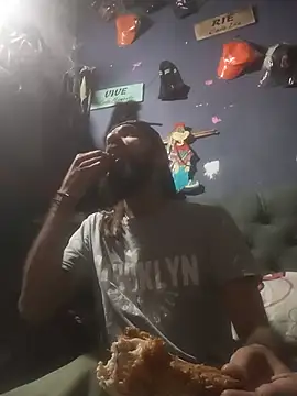 Snapshot of hairy_mannn chatting on July 1, 12:22 am hairy mannn online show from July 1, 12:22 am